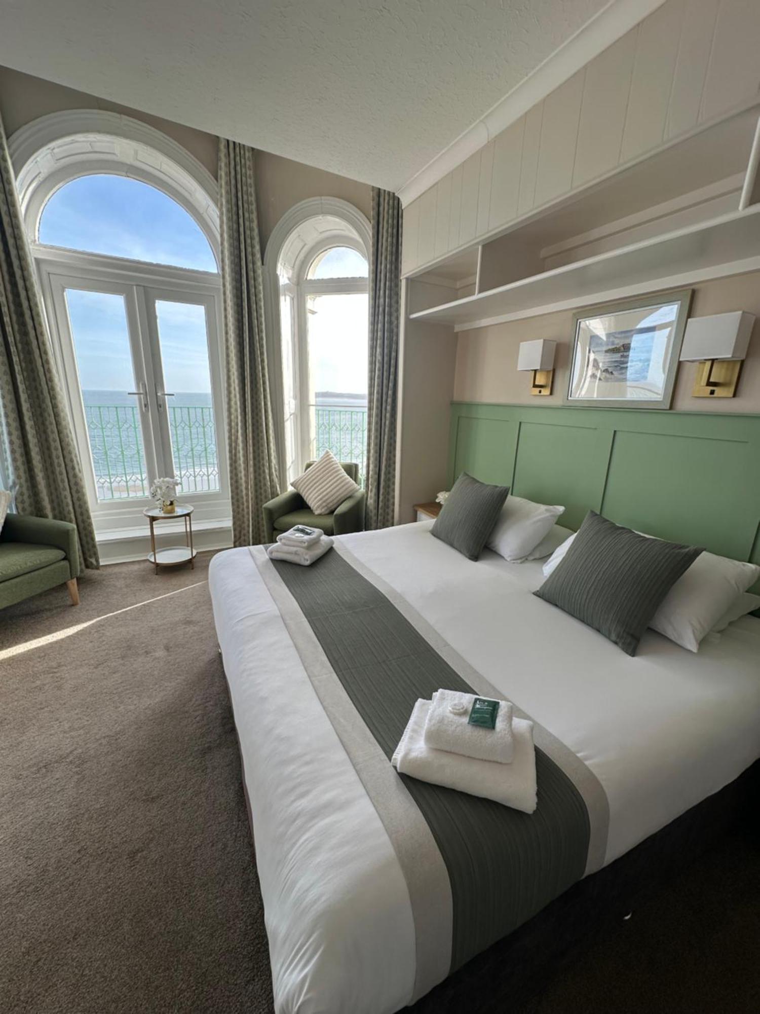 Clarence House Hotel Tenby Extérieur photo