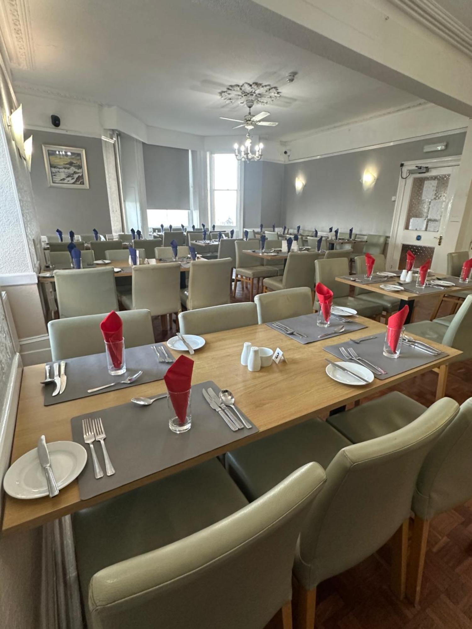 Clarence House Hotel Tenby Extérieur photo
